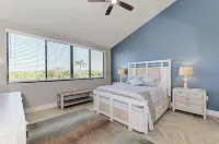 Renovated 3 Bed & 2.5 Bath Condo Just Steps Away from Private Siesta Key Beach - نادي رياضي