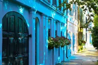 Unique Romantic Beach Style Cottage close to  Folly Beach & historic Charleston!