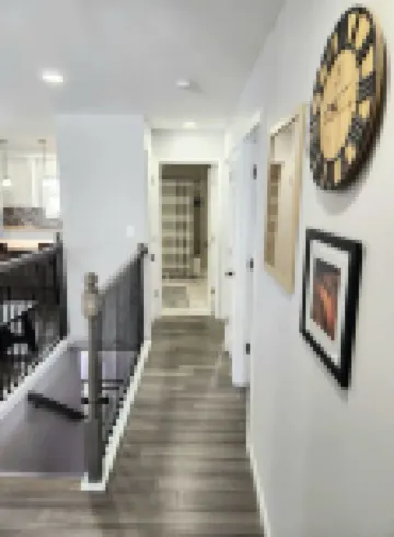Modern Home, Sleeps 10, Near Downtown and VU, over 2000 Sqft