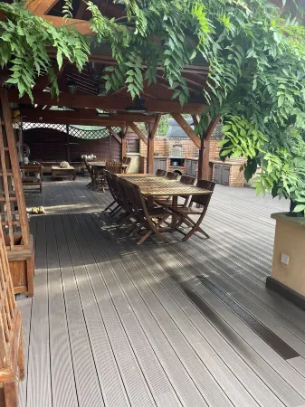 Country property with covered terrace and large swimming pool