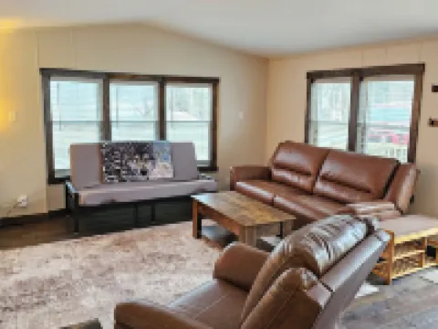 Charming 2-bedroom house with WiFi, AC in Red Cloud Hotels in Red Cloud