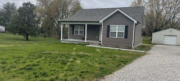 2 BR Beautiful new home near Mammoth Cave. Hotels in Barren County