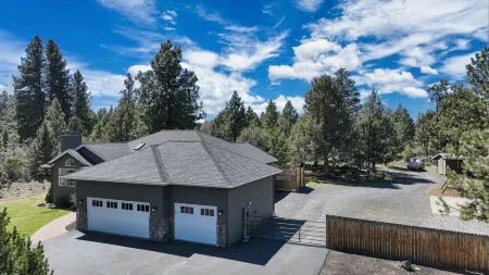 Tall Pine Tuckaway – HOT TUB, EV Charger, firepit patio, full RV hookups Отели рядом с достопримечательностью «Хай Десерт Музеум»