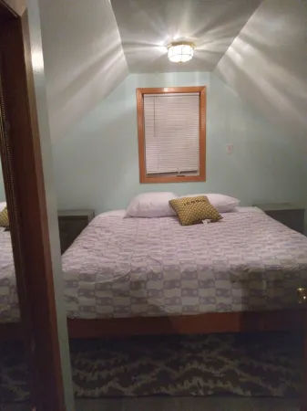 Cozy pet-friendly casa ready for family fun near MTU and Mt. Bohemia!