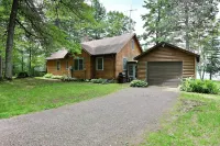 The Cabin- cozy cottage on the sandy shores of the Chippewa Flowage - Wifi
