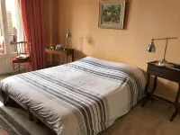 Unique!!! Villa on Croisette with seaside garden (Port Canto) Hotels in Pointe Croisette