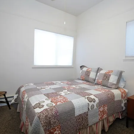 GREAT LOCATION- IN TOWN- 1 BLOCK TO MAIN- WALK TO EVERYTHING