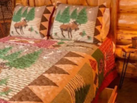 The Bighole Cabin at J&J Cabins Hotels in Lemhi County