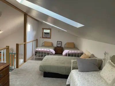 Cozy country Cabin on the Big Horn River, 7 miles from Hot Springs.