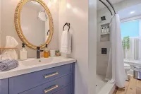 Gorgeous apt, pets, outdoor grill & fire pit, walk --> DT Frederick
