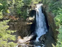 Cozy U.P. North Log Cabin: Off Trail 419, Mins to Pictured Rocks!