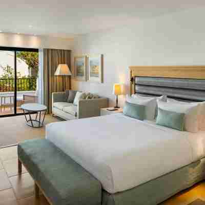 Pine Cliffs Ocean Suites, a Luxury Collection Resort & Spa, Algarve Rooms