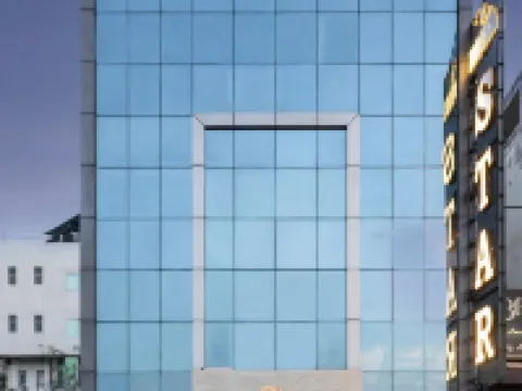 Hotel Star by Star Group Hotels in Noida