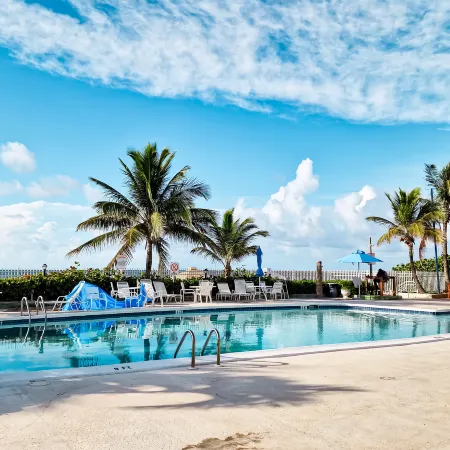NEW Stunning Beachfront Condo at the Coral Beach