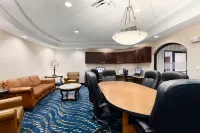 Hampton Inn Watertown Hôtels à : Watertown