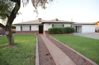 Cheerful 3 Bedroom Home w/ Pool! On Single Level! Downtown Chandler! Rare find!