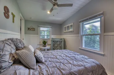 Modern Farmhouse Steps to Beach and Love Lane Hotels near Speedway