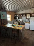 7 min from Stephenville. 2-2 Lodging with horse accommodations. Stalls, Turnouts