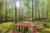 Log Cabin, Utk/Neyland, Smokies, 16Acres, FP, HotTub, GameRoom,Fishing,Golf,Pets