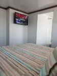 NEW Houseboat - 2 Bedrooms - Great Location & Views