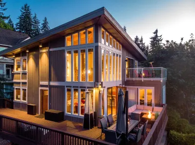 Cougar Mountain Retreat with hot tub,  sauna, and 3 floors of lake views! Hotels near Cougar Mountain Regional Wildland Park