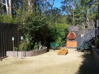 Private Studio , spectacular  Ocean View , bathroom , kitchenette, Very Quiet