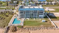 Top-Floor Beachfront Condo-Sunrise, Sunset & Rocket Launch Views-Renovated - Boutique