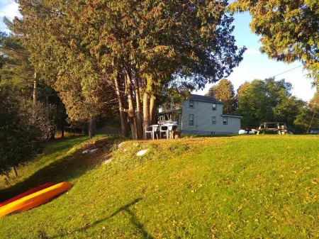 3- bedroom home on the river10 min. from town also have identical 1818034 ID #