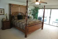 THE LAKE HOUSE AT KNOB HILL