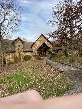 The Big Pasture Lodge  -   An Elegant Escape in the Woods of East Texas