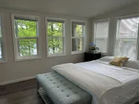 LIKE NEW! Private Lake House in a beautiful wide cove! 5 1/2 MM Gravois Arm