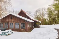 The Cabin at Deep Hollow