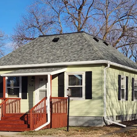 Railroad themed 3-bedroom house in Boone The Main Street Station is pet friendly