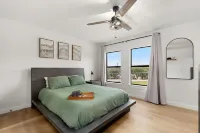 Couple's 2nd Story Lake House Retreat! - Pet Friendly, SUP Boards + Kayaks -