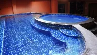 New Hollywood Hotel - Romantic