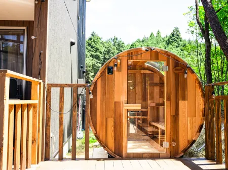 Glamping Gate Nara Отели в г. Уда