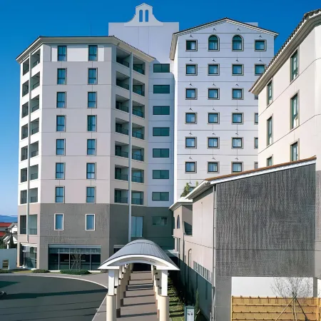 HOTEL  LiVEMAX Nagasaki  Airport Отели рядом с достопримечательностью «Ōmura-kō»