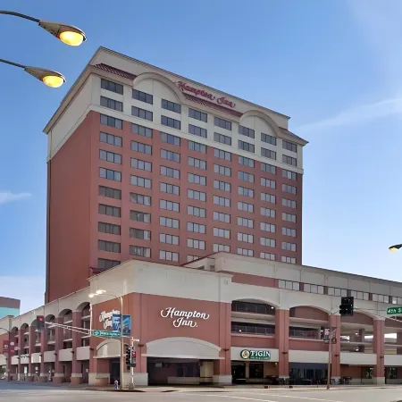 Hampton Inn St. Louis-Downtown (at the Gateway Arch)