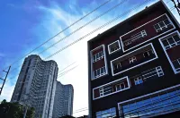 Jade Hotel and Suites Hotels near Mapúa University Makati