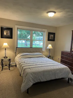 Cozy Home Away From Home! Right Outside of the City! Dog Friendly!