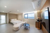 H AVENUE SONGJEONG Hotels near Songjeong Beach