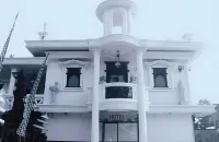 Hotel Abah Hotel dekat Aulia Grosir Barnik #1