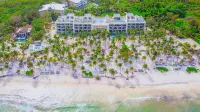Family Selection at Grand Palladium Kantenah Resort & Spa - All Inclusive