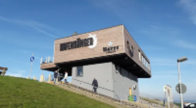 Semi-detached house with large terrace, 200m to the center, 1000 m to the beach, WLAN