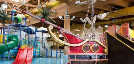 3-bedroom Cabin 13 in Bridges Bay, with on site eating and in/outdoor pool.