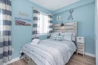 Cozy 1 Bedroom Updated Condo with Pool - 5 Minute Walk to Beach & Boardwalk