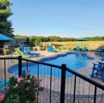 Tranquil Country Loft and backyard paradise in the rolling hills of Gambier, OH