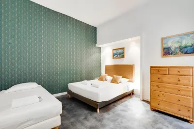 Chic Apartment - 2br/5p - Boulevard Saint-germain Hôtels à : Paris