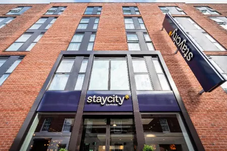 Staycity Aparthotels Birmingham City Centre Отели рядом с достопримечательностью «Birches Green Evangelical Free Church»