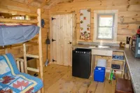 Tiny Tuloon Off-Grid Amish crafted log cabin near the BWCA & SHT - Sled Dogs!